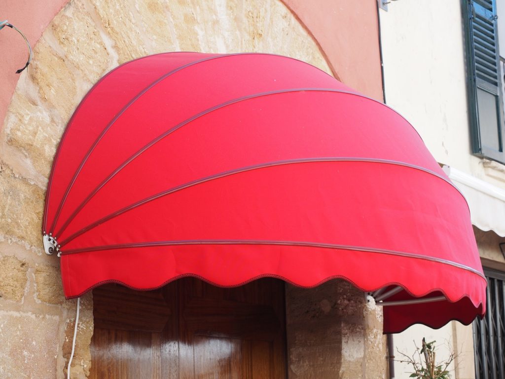 Tenda da sole a cappottino