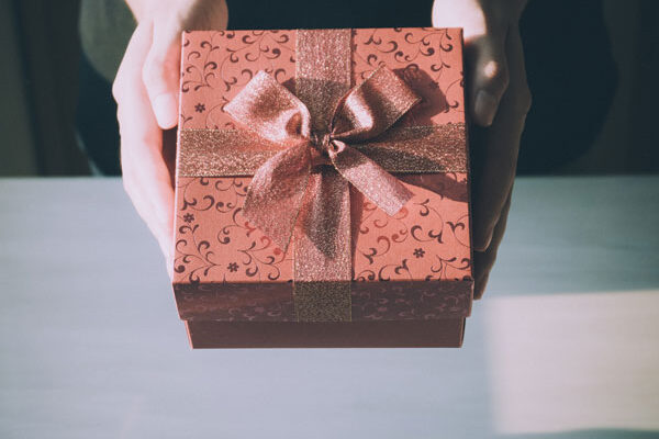 Regalare un profumo a Natale