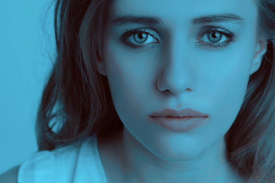 sguardo femminile seducente